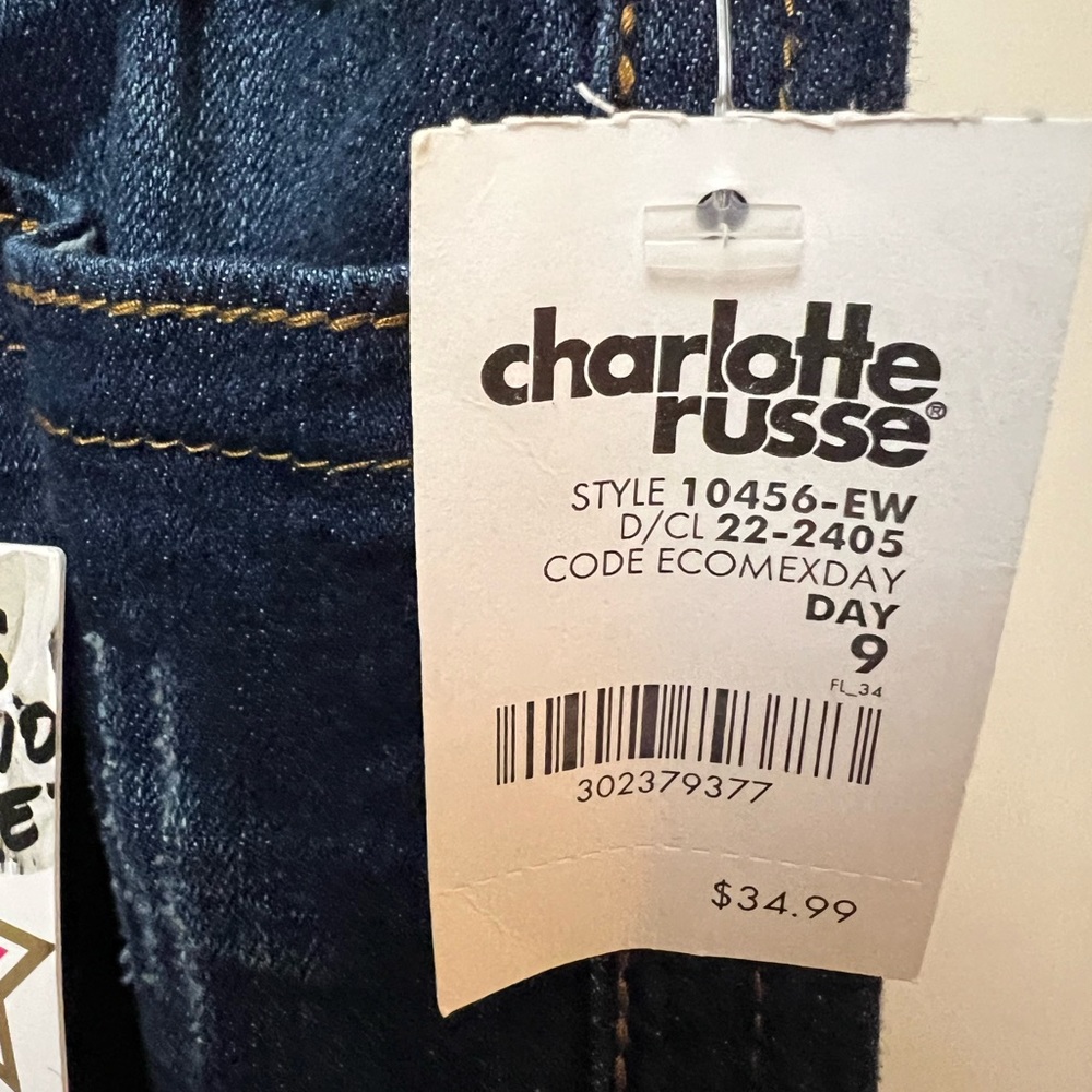 Women’s distressed blue skinny Jeans fit size 9. Never worn - Picture 5 of 10